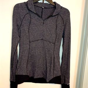 Lulu🍋 black long sleeve workout top